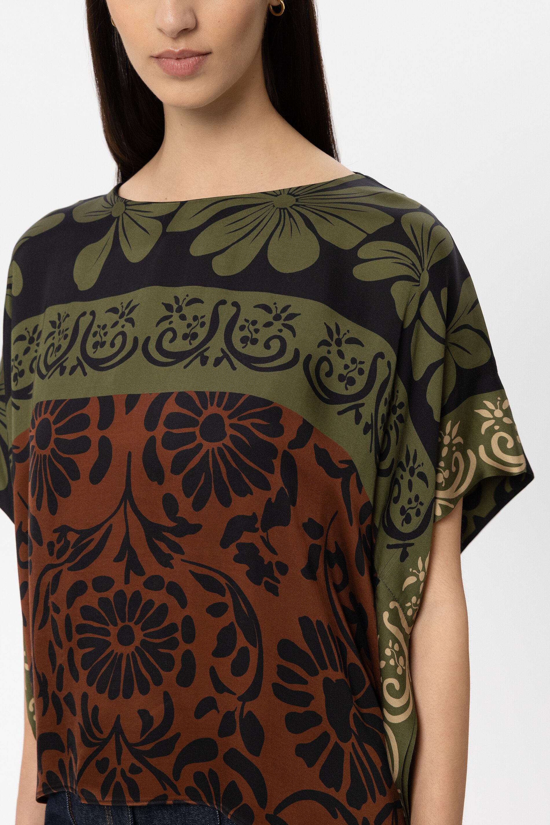 Cape Bluse mit Leaf Print